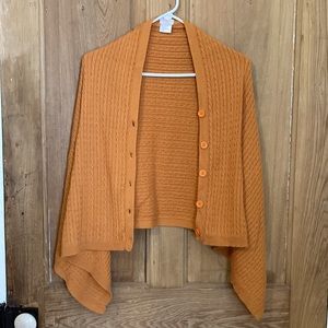 Pumpkin color Cardigan cape poncho! unisex, no size but probably a small/medium.